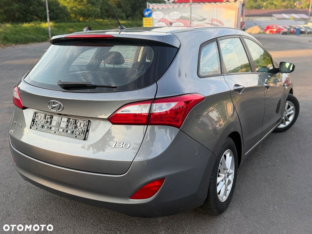 Hyundai i30 1.4 Comfort EU5 - 2