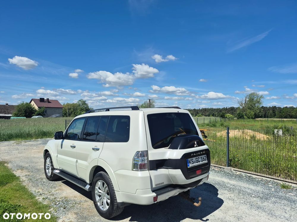 Mitsubishi Pajero 3.2 DI-D Automatik Final Edition - 4