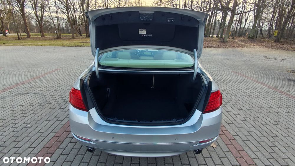 BMW Seria 5 535i xDrive Luxury Line - 15