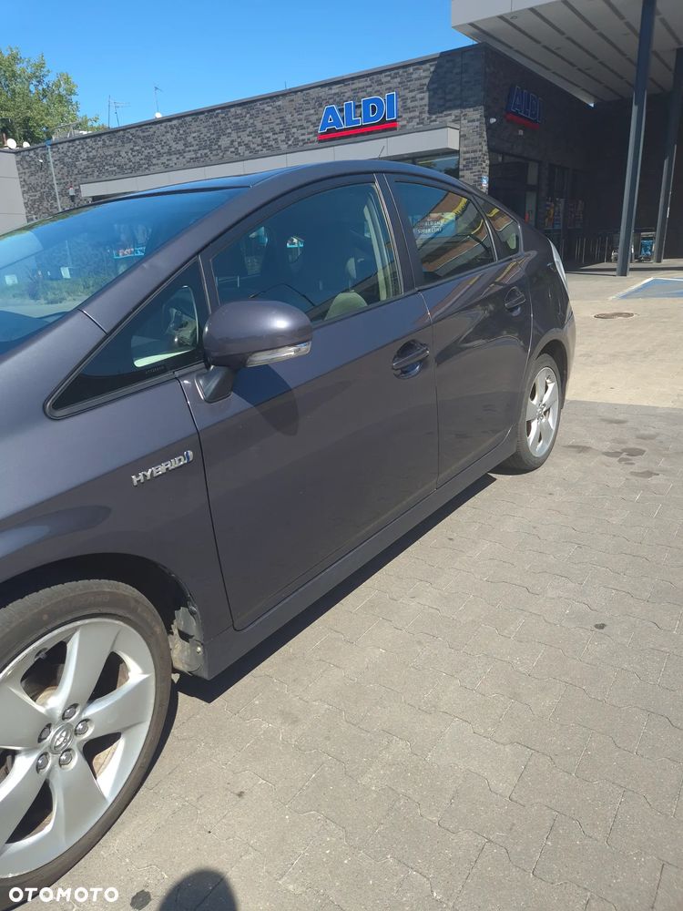 Toyota Prius 1.8 HSD Prestige - 14