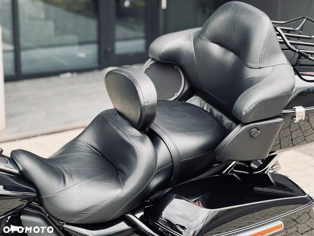Harley-Davidson Touring Road Glide - 22