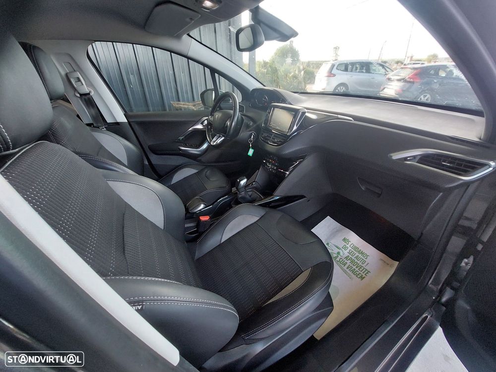 Peugeot 2008 1.2 PureTech Allure - 13