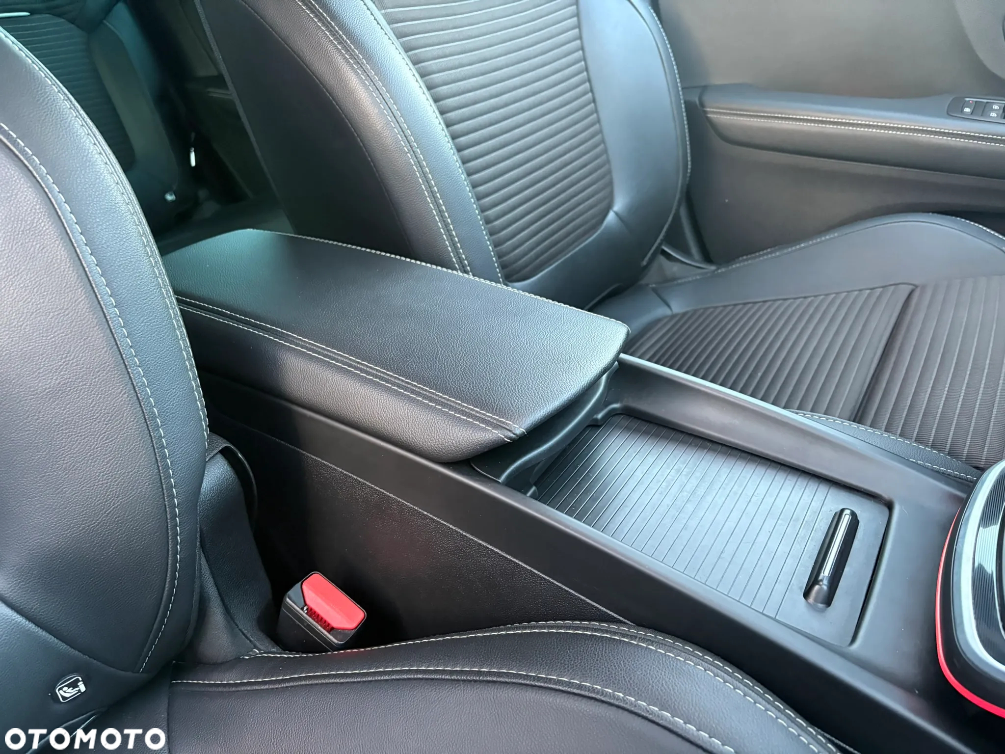 Renault Grand Scenic ENERGY TCe 115 S&S Bose Edition - 18