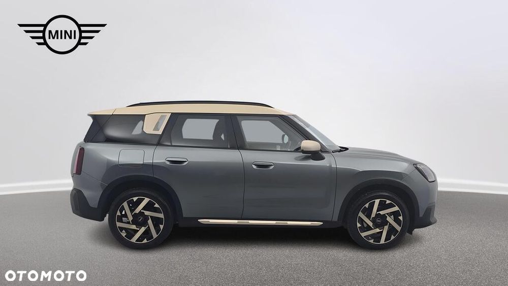 MINI Countryman C mHEV Linia Favoured - 2