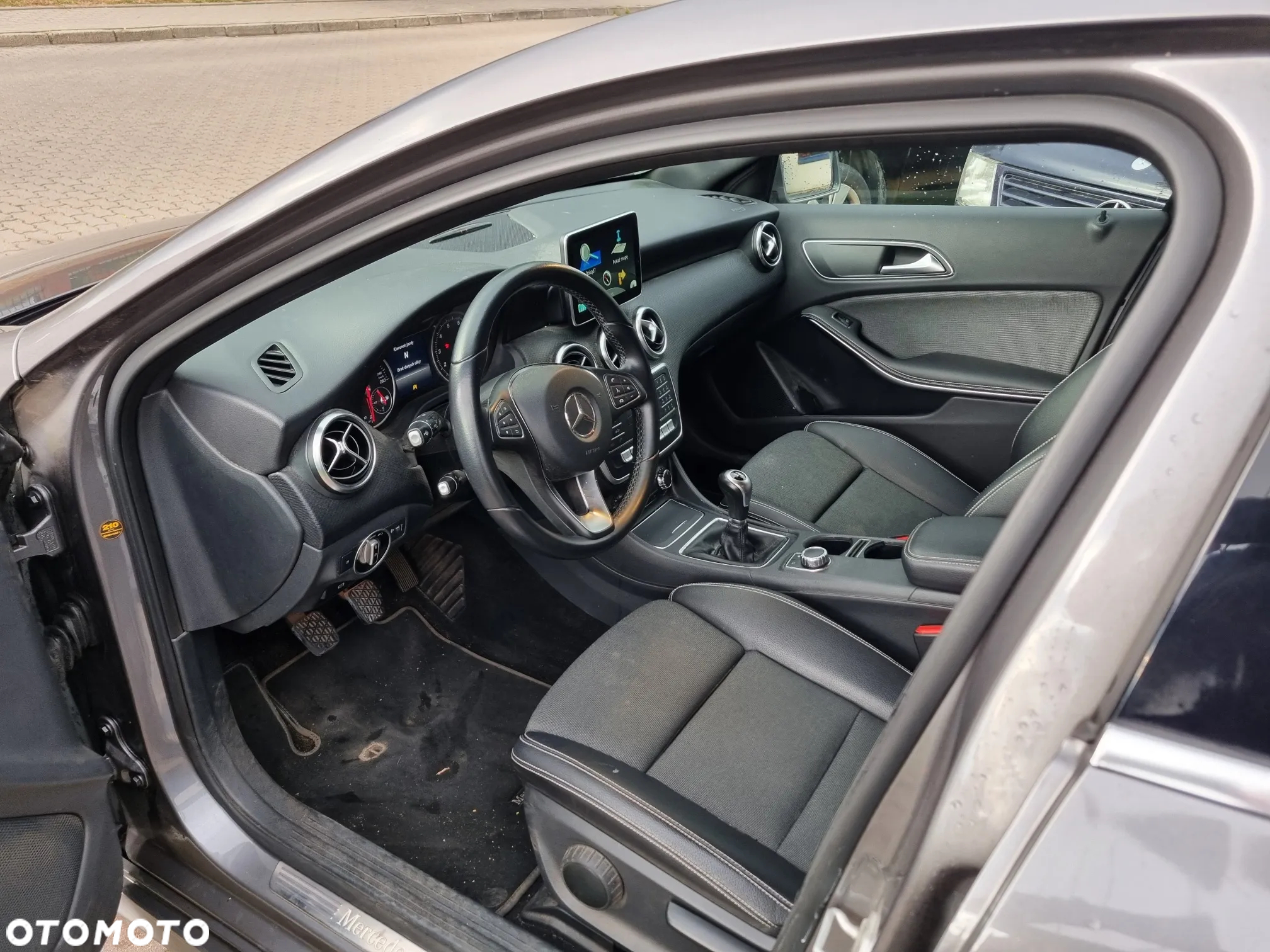 Mercedes-Benz Klasa A 180 (BlueEFFICIENCY) Urban - 7