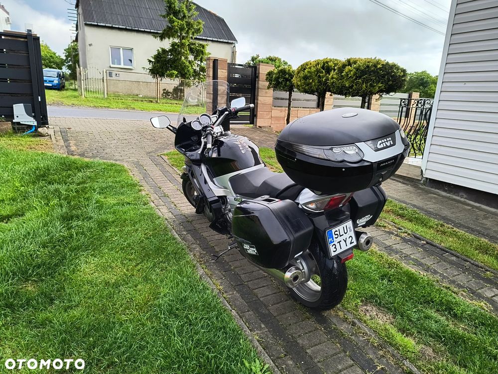 Yamaha FJR - 4