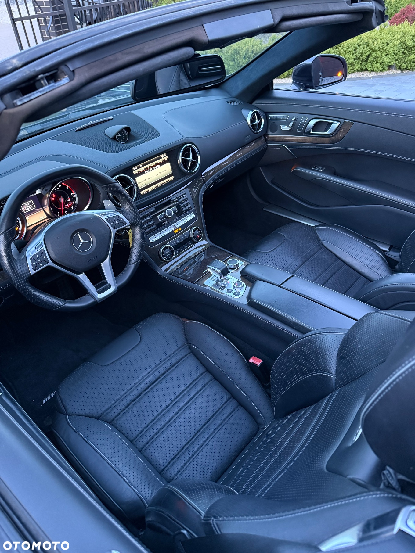 Mercedes-Benz SL 63 AMG - 9