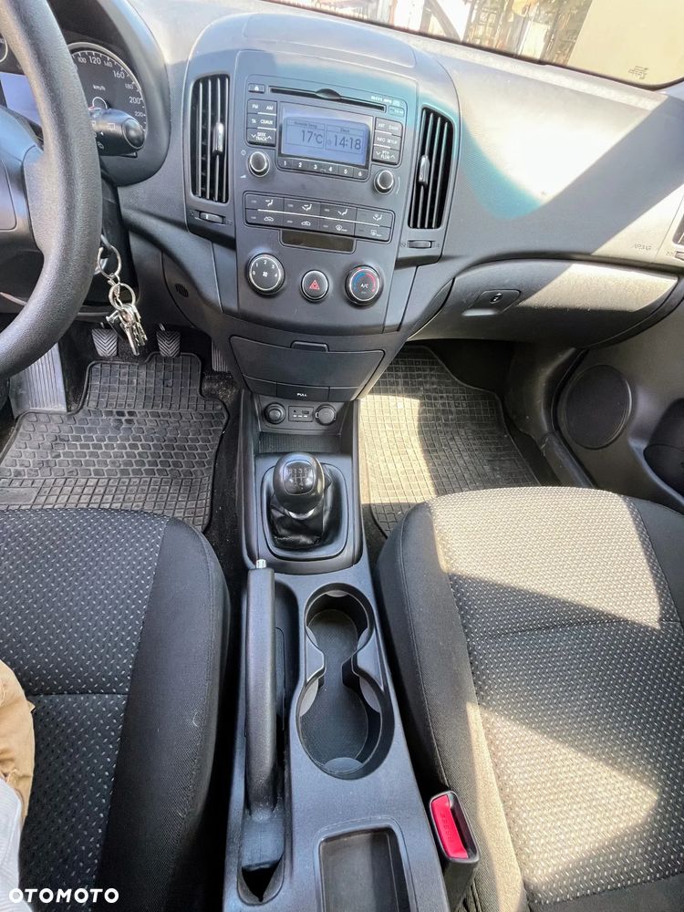 Hyundai i30 1.4 Base - 11