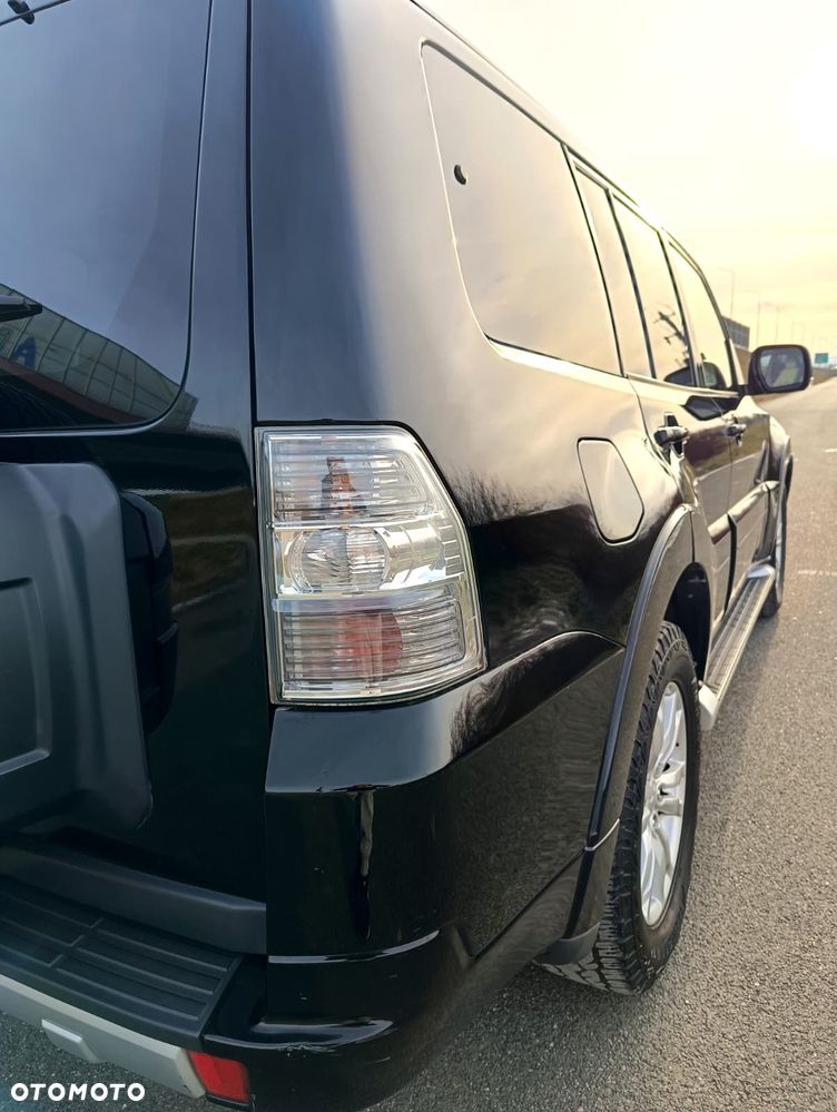 Mitsubishi Pajero 3.2 DID Intense + - 18
