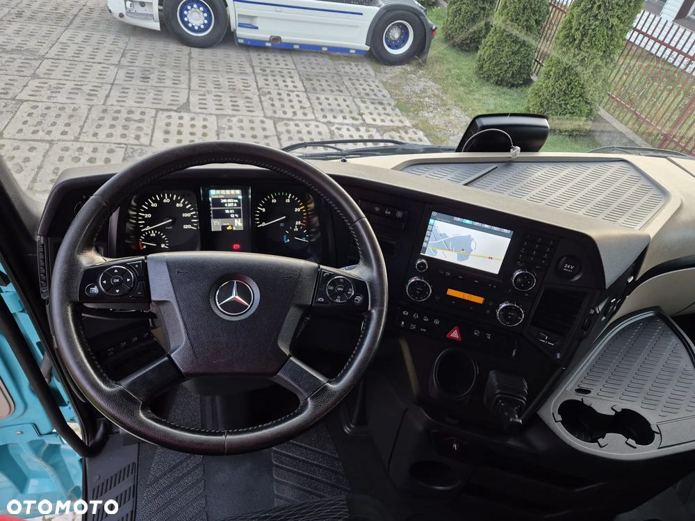 Mercedes-Benz AROCS - 25
