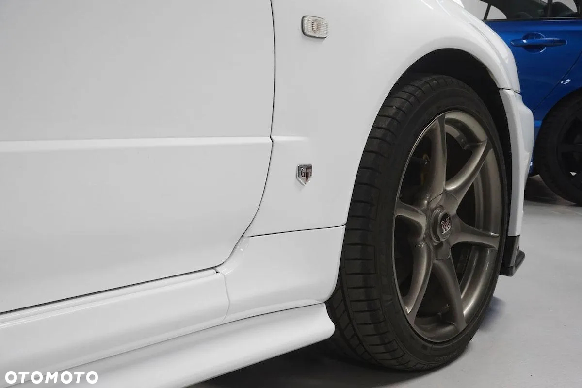 Nissan Skyline - 35