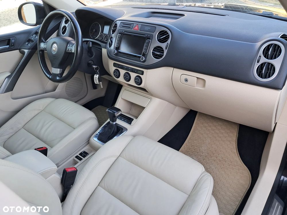 Volkswagen Tiguan - 22