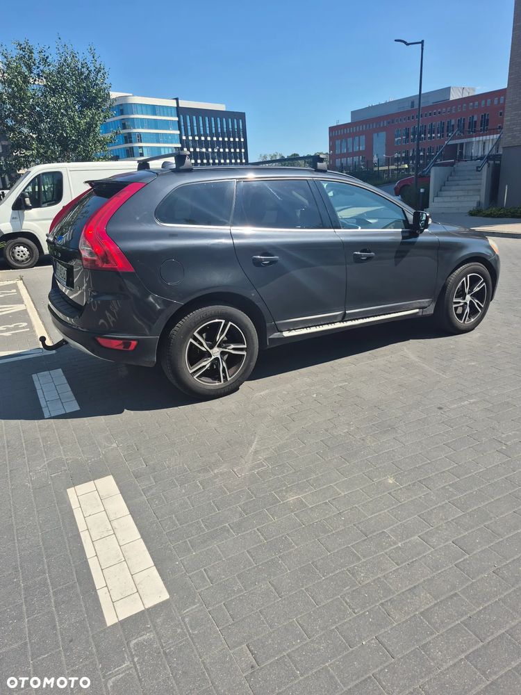 Volvo XC 60 2.4D AWD Momentum - 8