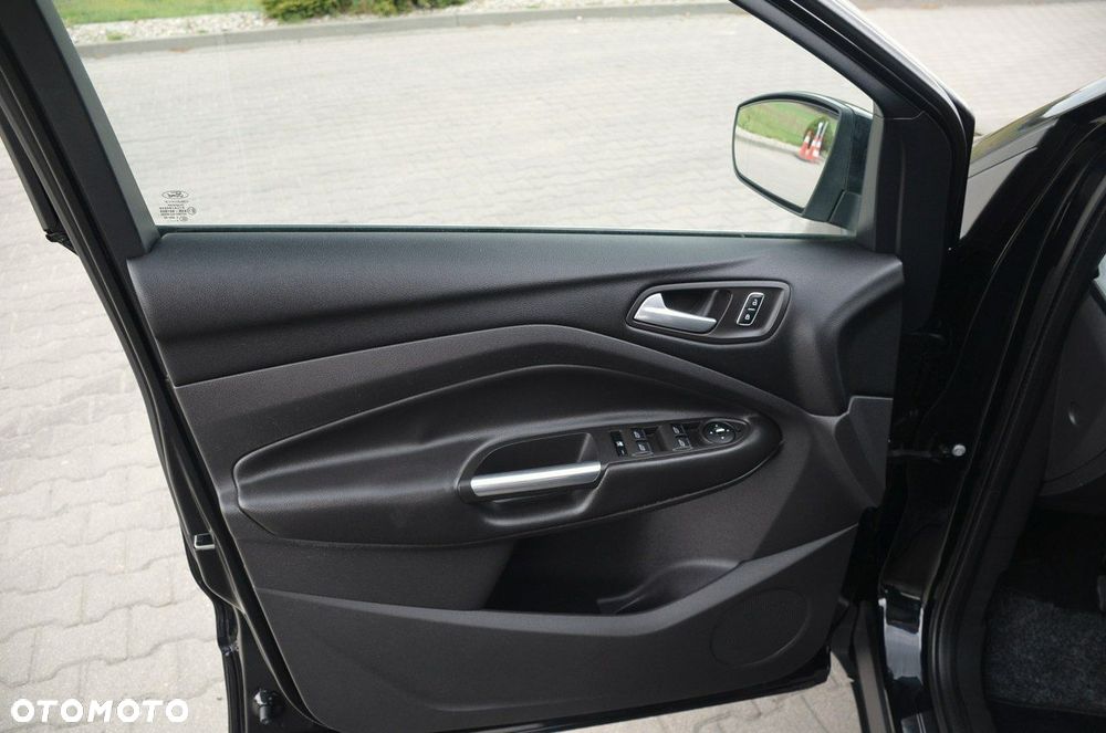 Ford Kuga - 16