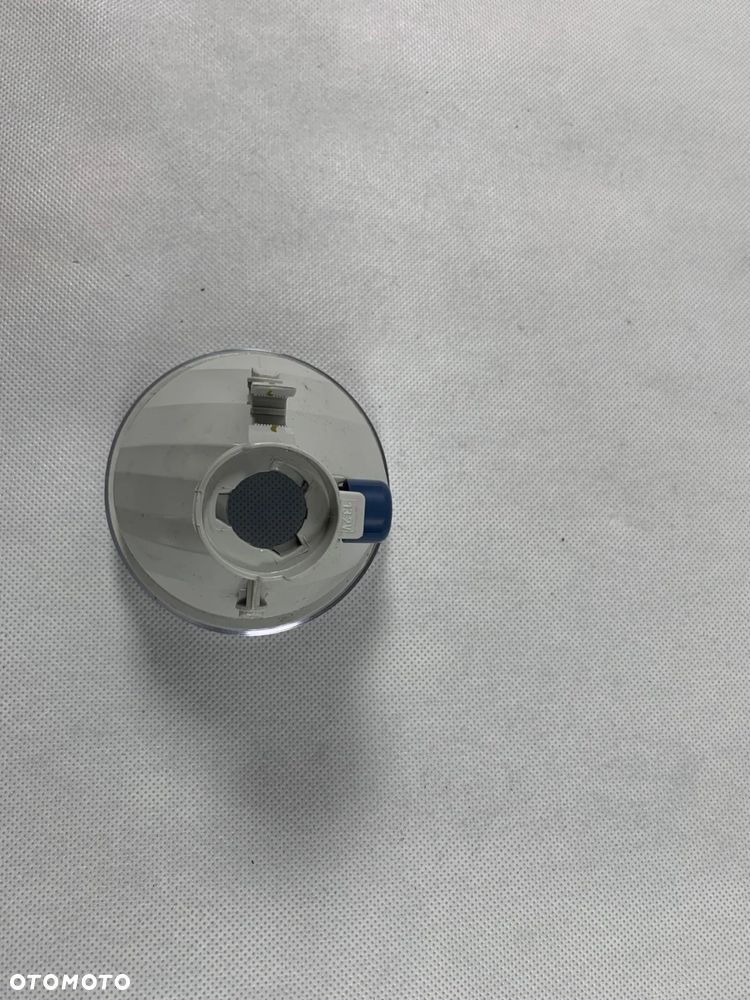 Toyota Yaris 3 III Auris 2 II Halogen prawy - 2