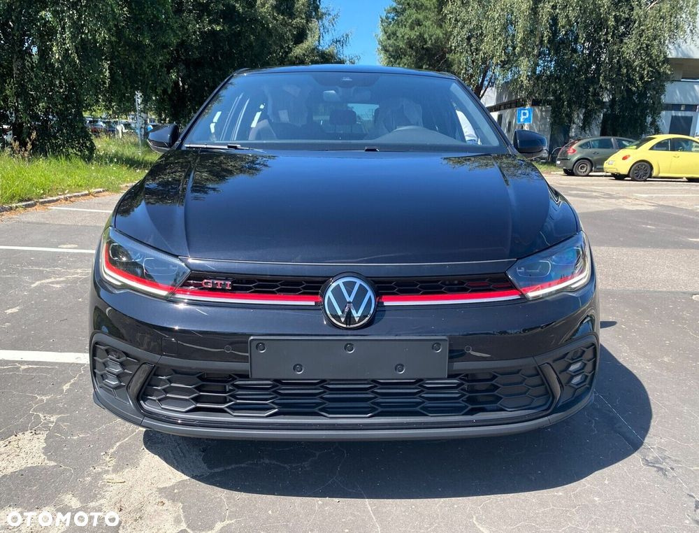 Volkswagen Polo - 4