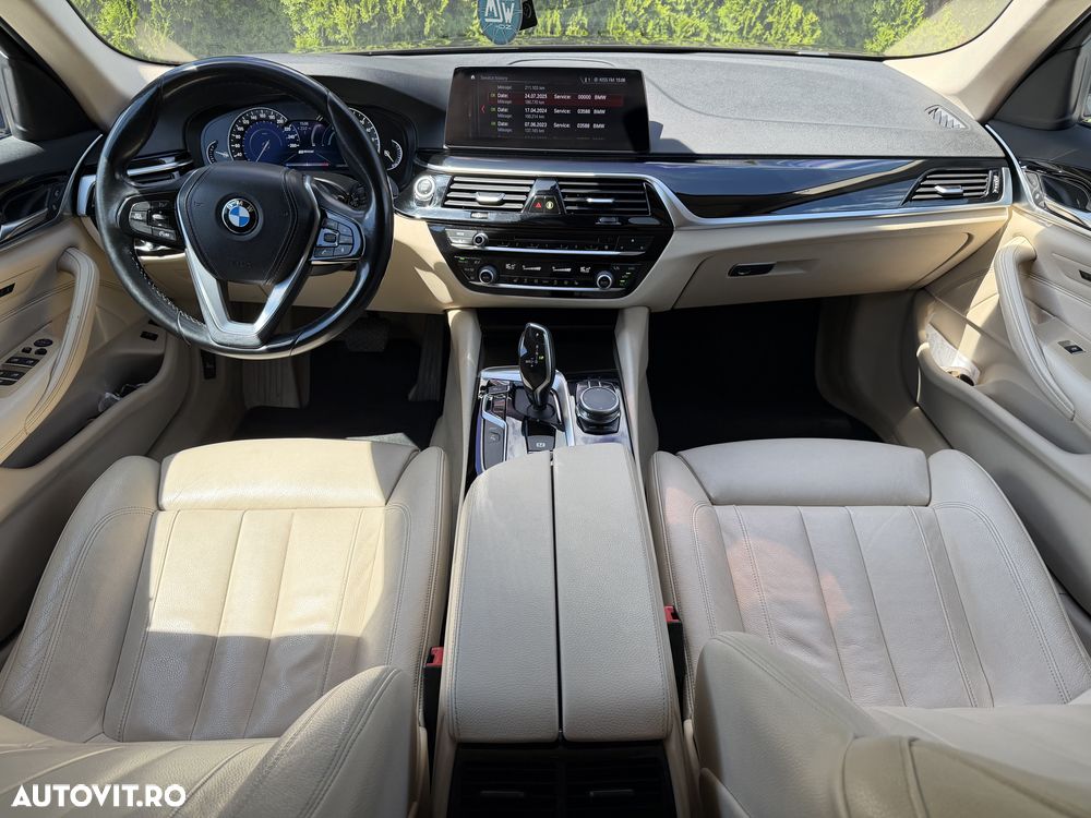 BMW Seria 5 530i AT MHEV - 34
