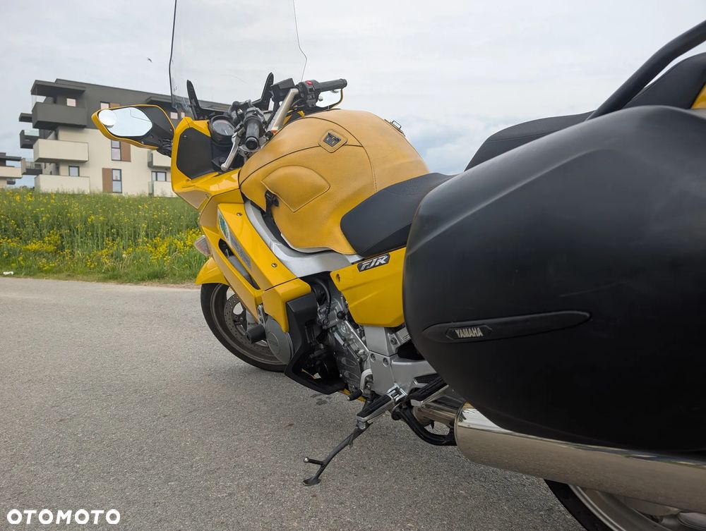 Yamaha FJR - 6