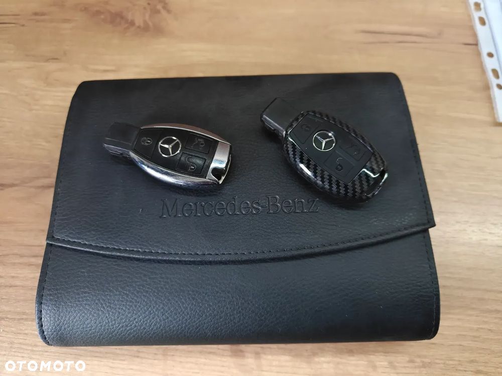 Mercedes-Benz Klasa E 250 7G-TRONIC Sport Edition - 36