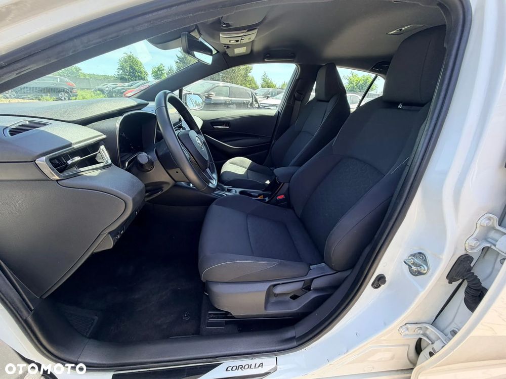 Toyota Corolla 1.8 Business Edition - 18