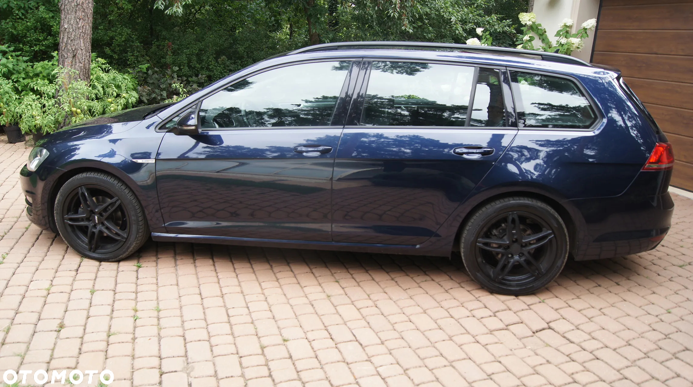 Volkswagen Golf 1.6 TDI BlueMotion Comfortline - 21
