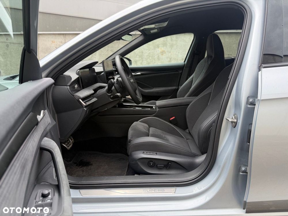 Skoda Superb 2.0 TDI SCR 4x4 Sportline DSG - 11
