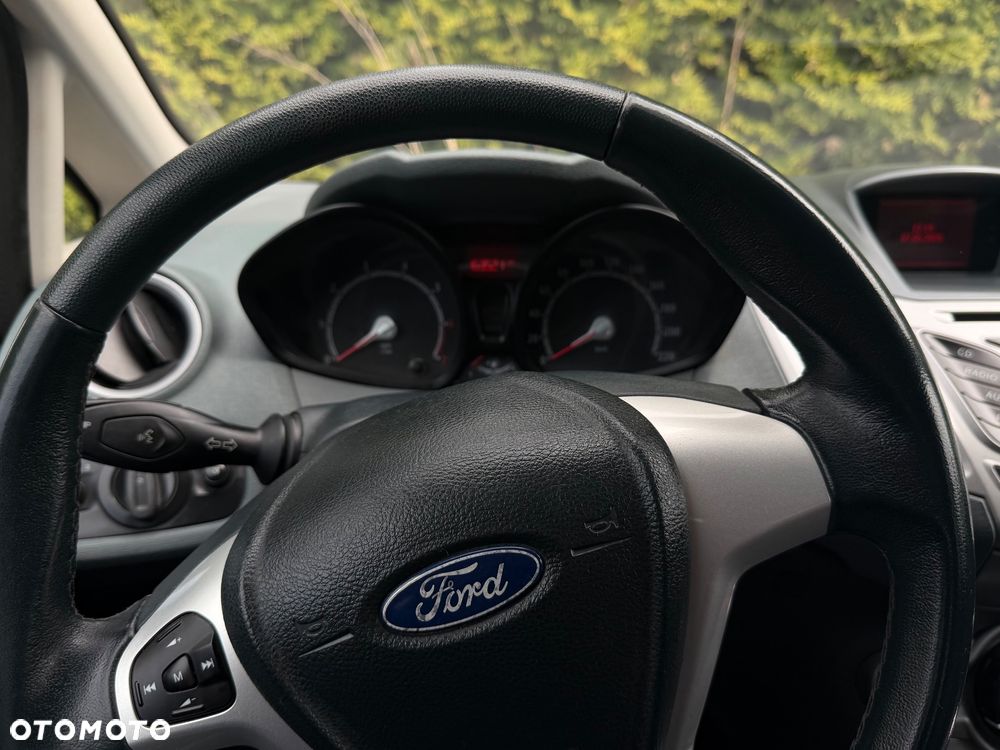 Ford Fiesta 1.25 Trend - 23