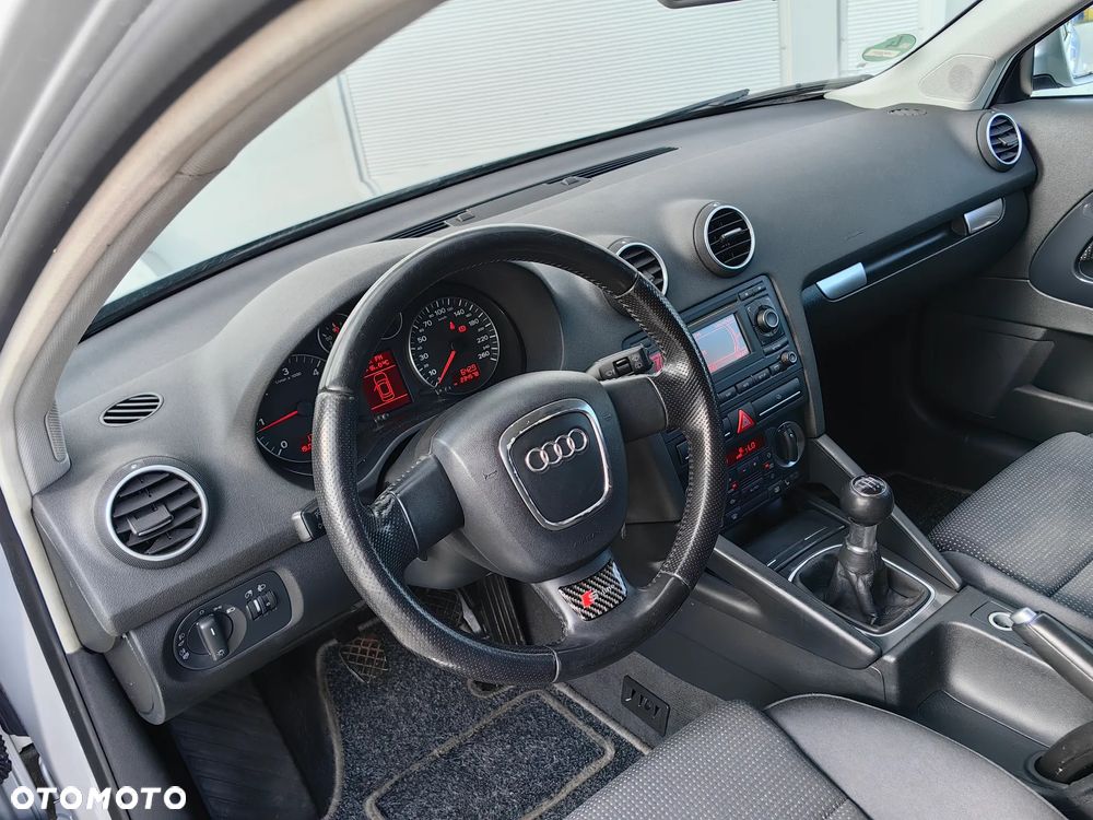 Audi A3 3-drzwiowe 2.0 TDI Ambiente - 9