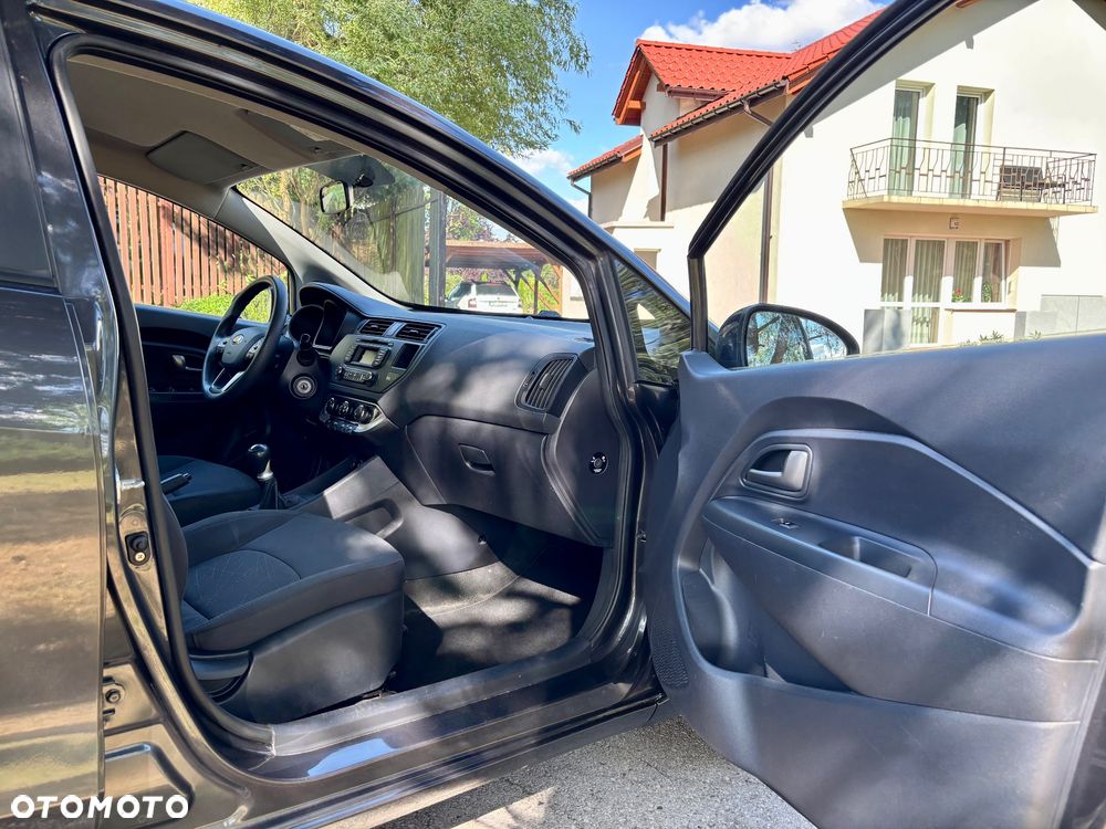 Kia Rio 1.2 Dream-Team Edition - 34