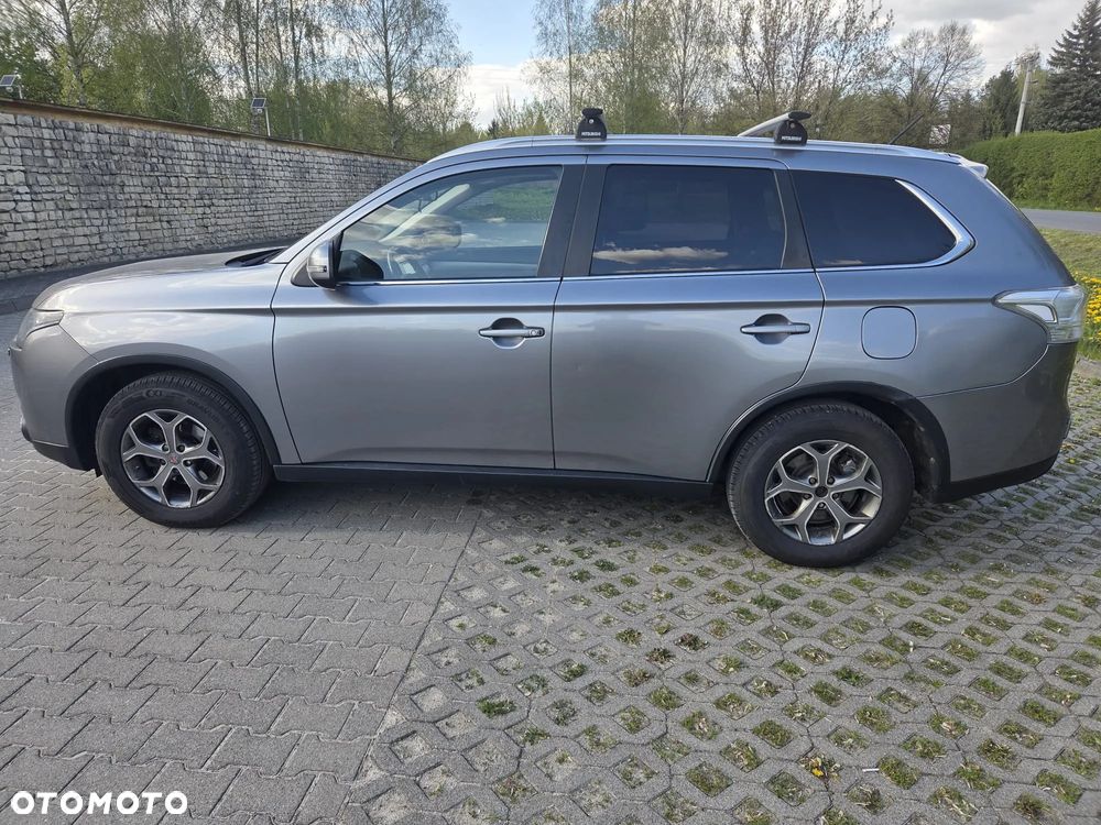 Mitsubishi Outlander 2.2 DID Intense + 4WD - 12