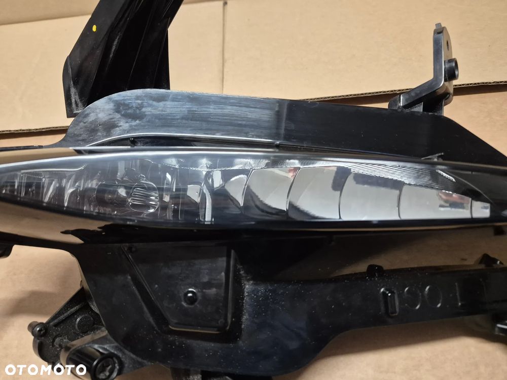 KIA Ceed 3 III halogen lewy.Lifting 2021-2024 - 3