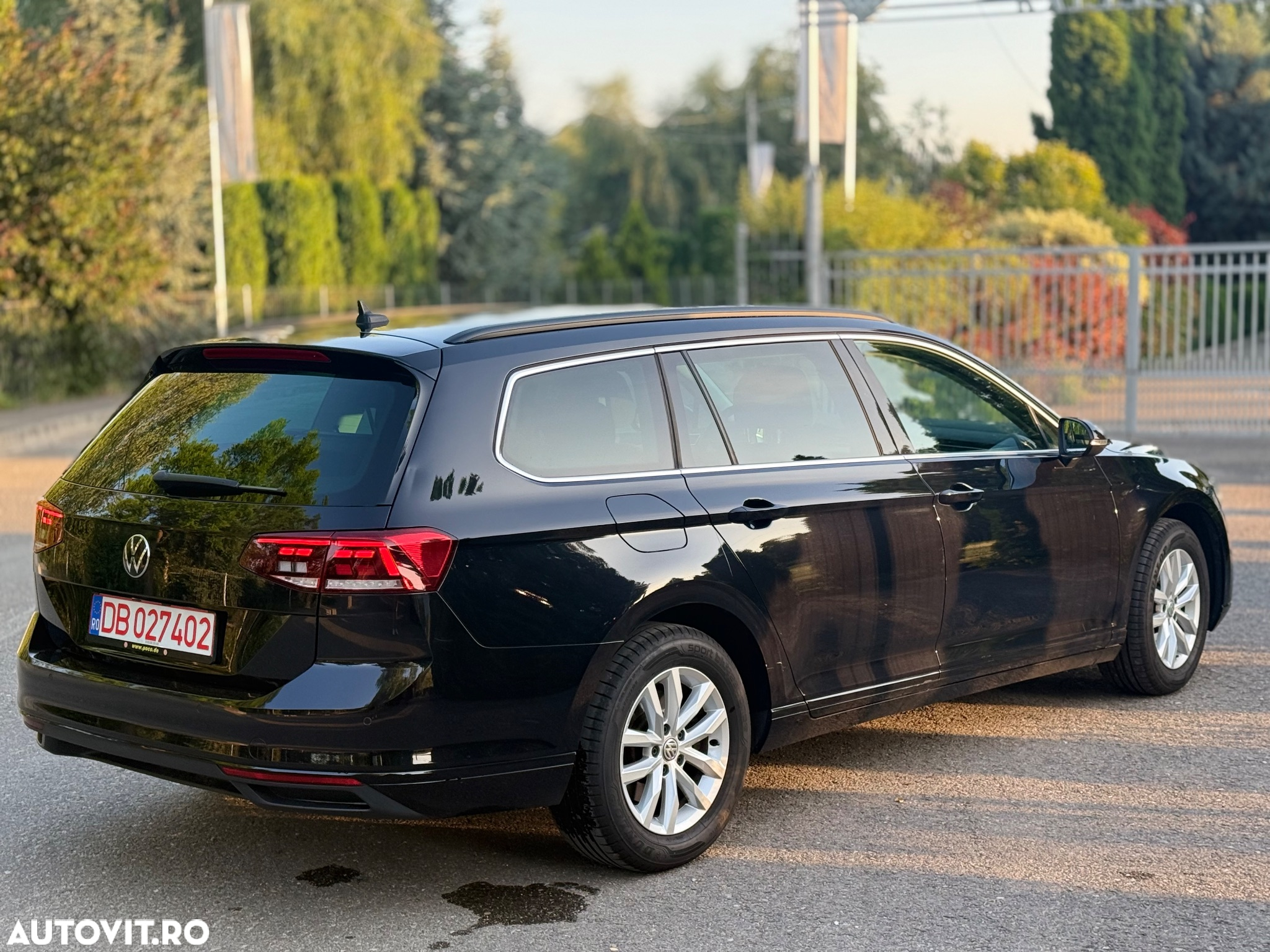 Volkswagen Passat 2.0 TDI DSG Trendline - 6