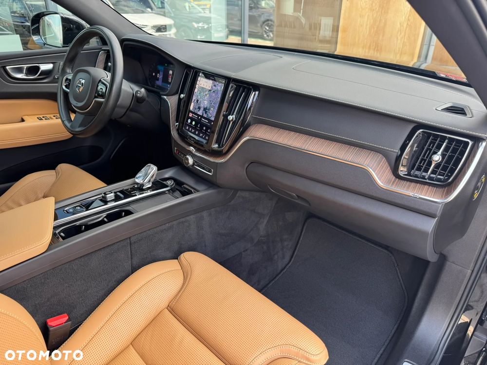 Volvo XC 60 B5 B AWD Inscription - 18