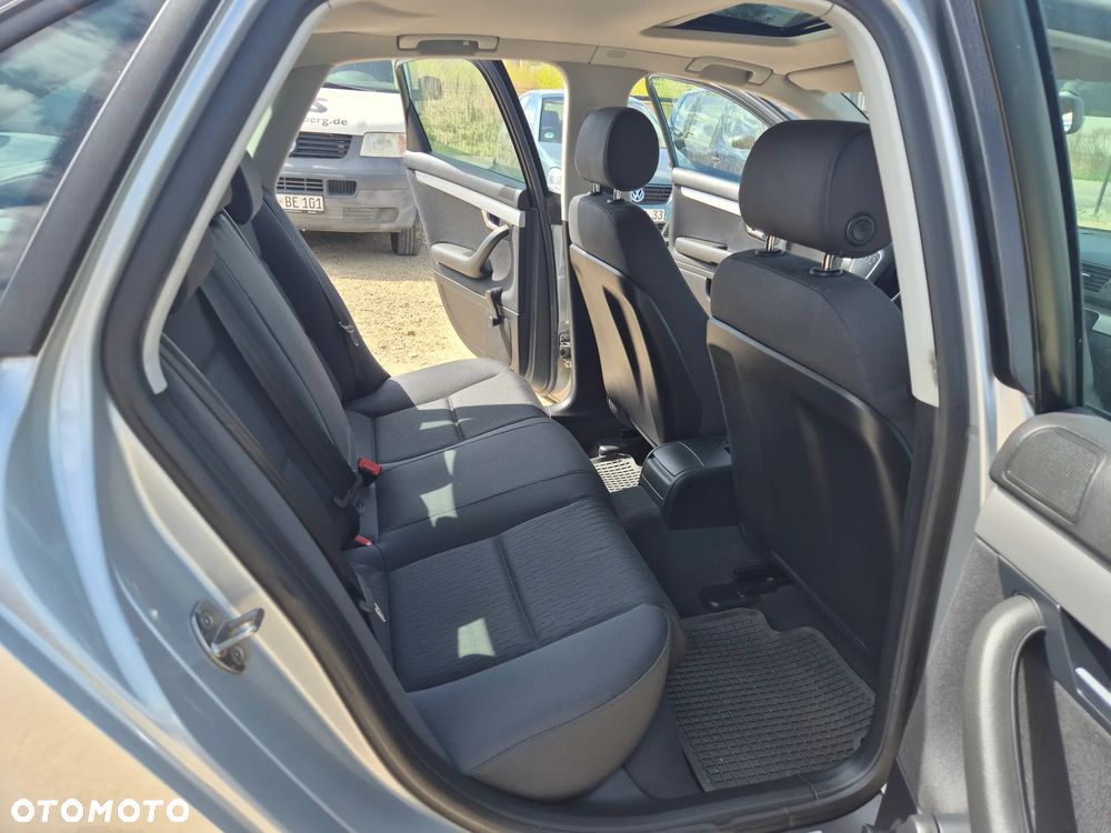 Audi A4 Limousine 1.8 T - 8