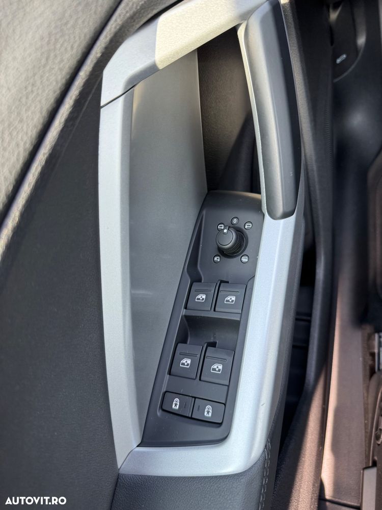 Audi Q3 2.0 35 TDI S tronic quattro Advanced - 12