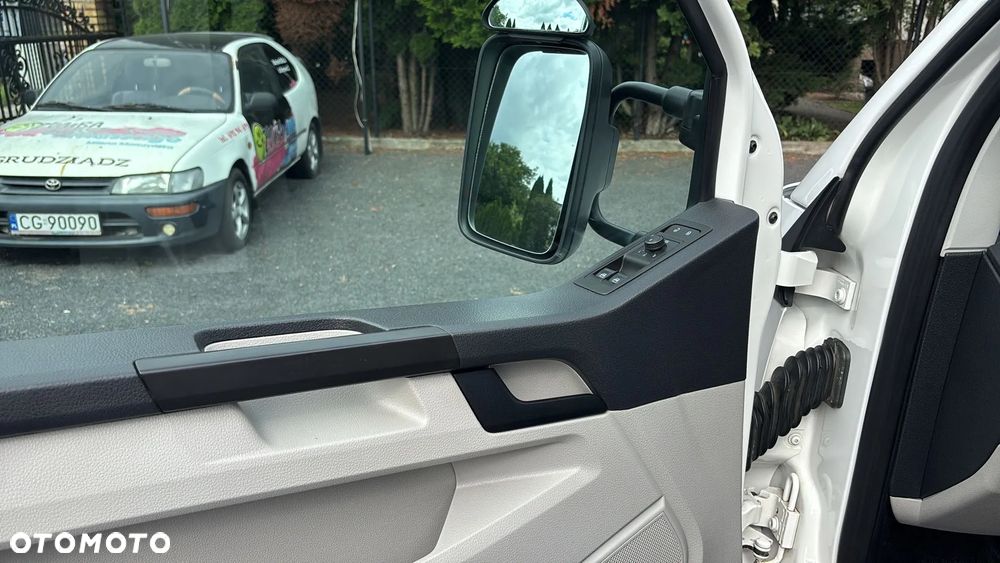 Volkswagen Transporter T6 - 6
