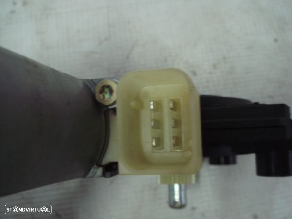 Motor De Elevador Tr Esq Mercedes-Benz C-Class T-Model (S203) - 2