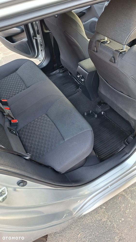 Toyota Corolla 1.8 Hybrid Comfort - 32
