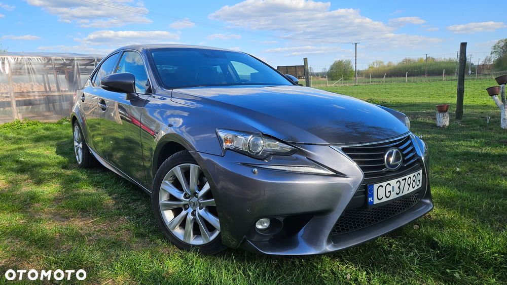 Lexus IS 300h Elegance - 1