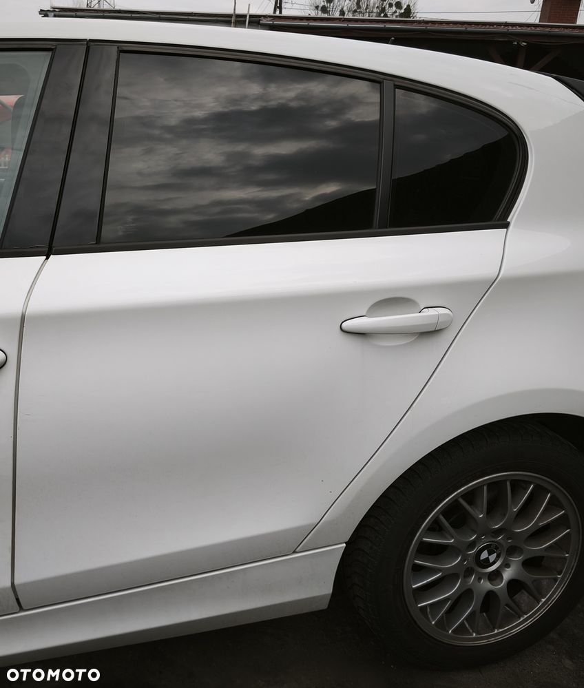 BMW 1 E87 09r 5D DRZWI LEWY TYŁ LEWE TYLNE GOŁE ALPINEWEISS 3 - 1