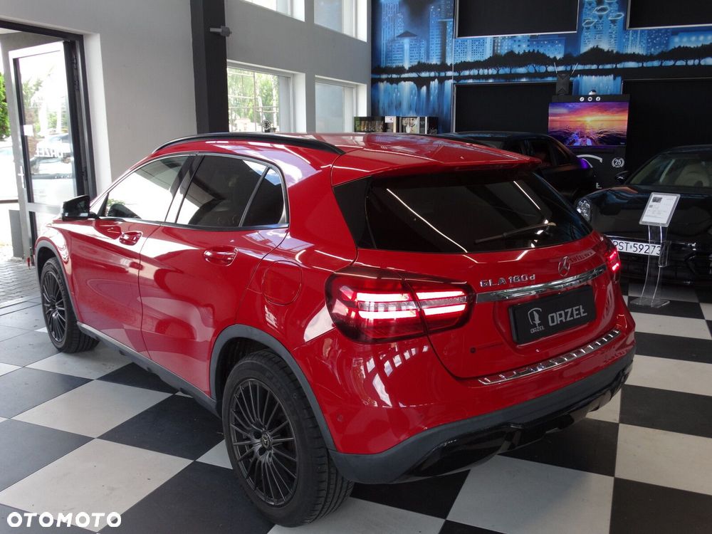 Mercedes-Benz GLA - 3