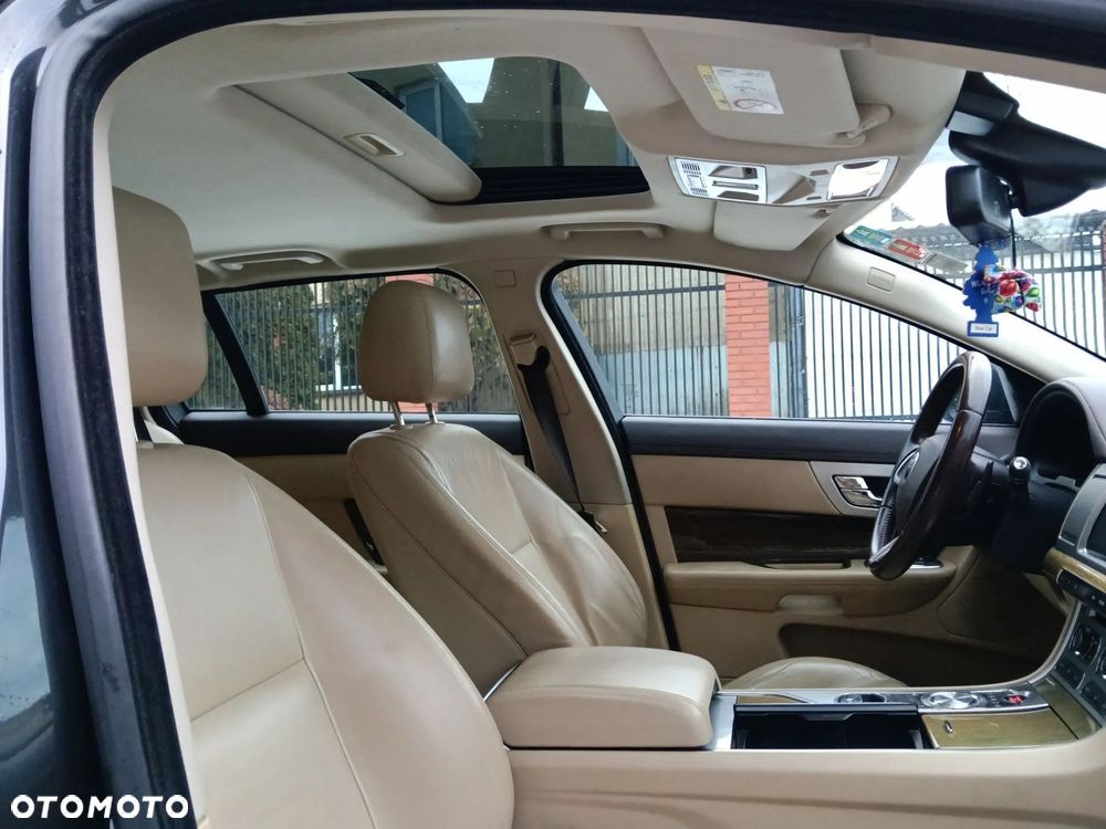 Jaguar XF 3.0 V6 D S Premium Luxury - 16