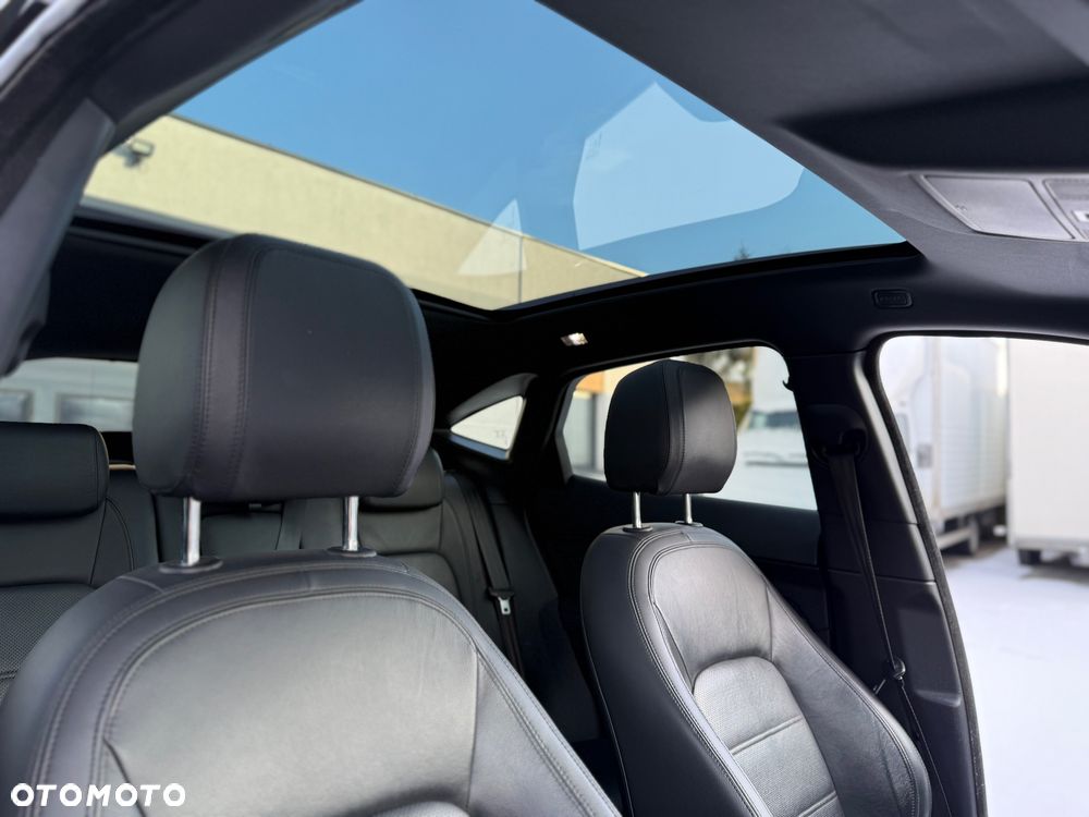 Jaguar E-Pace P200 AWD R-Dynamic S - 16