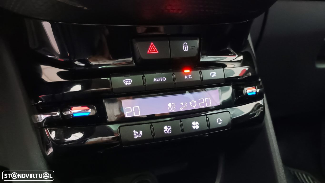 Peugeot 2008 1.2 PureTech Allure - 44