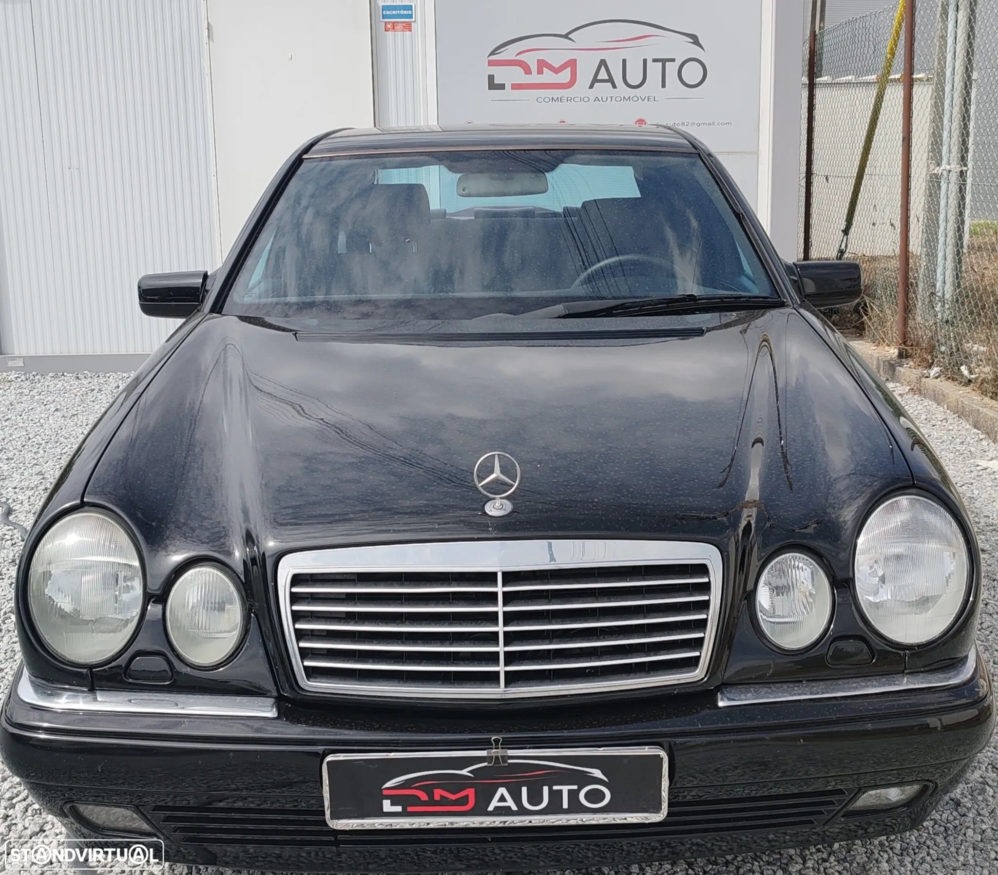 Mercedes-Benz E 300 TD Classic - 1