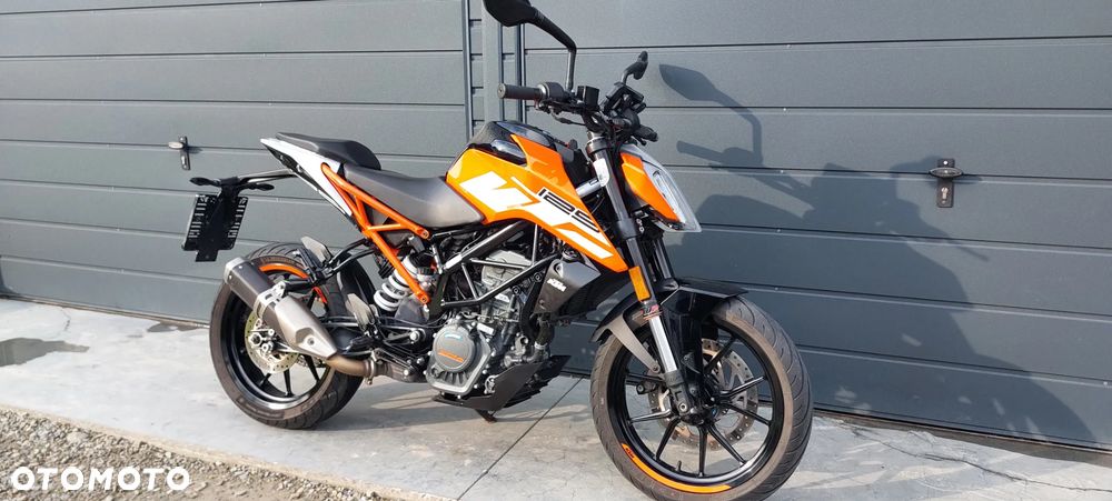 KTM Duke 125 - 23