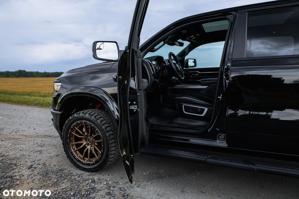 RAM 1500 5.7 Crew Cab Shortbed Laramie Black - 7