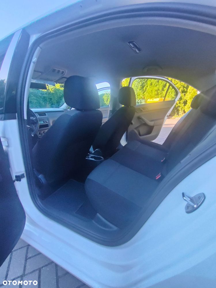 Skoda RAPID 1.2 Active - 5