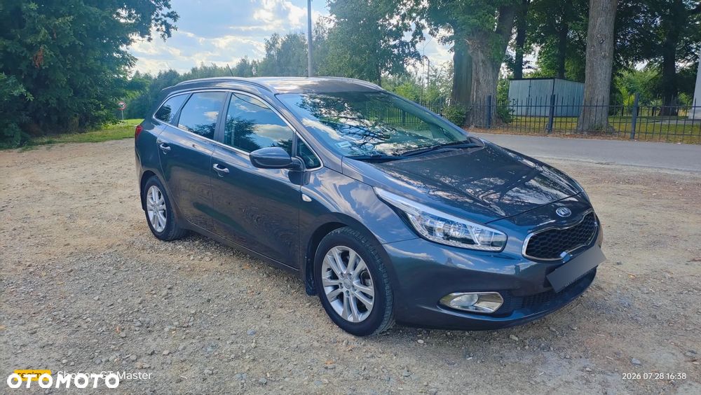 Kia Ceed - 4