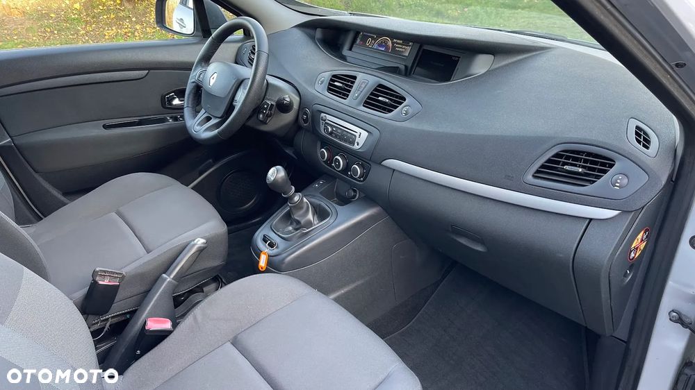 Renault Scenic 1.6 16V 110 TomTom Edition - 16